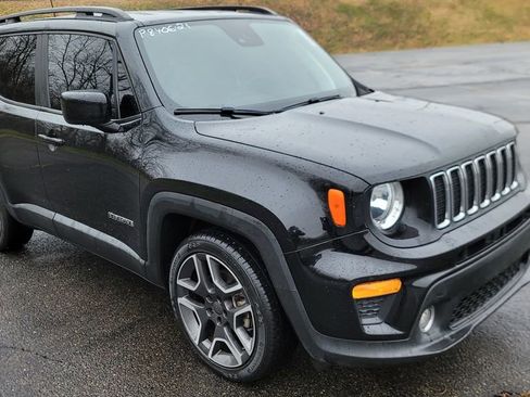 Used 2021 Jeep Renegade Latitude image 2