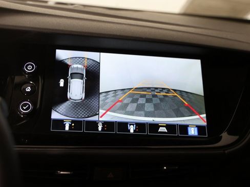 Used 2022 Buick Envision Avenir w/ Technology Package II image 16