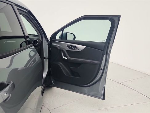 Used 2025 Chevrolet Blazer LT image 25