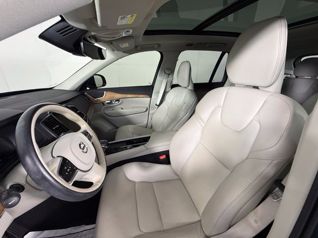 Used 2022 Volvo XC90 T6 Momentum w/ Advanced Package AWD/4WD image 17