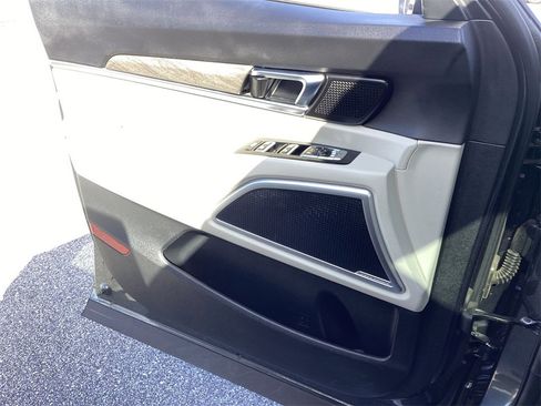 Used 2022 Kia Telluride EX w/ EX Premium Package image 23