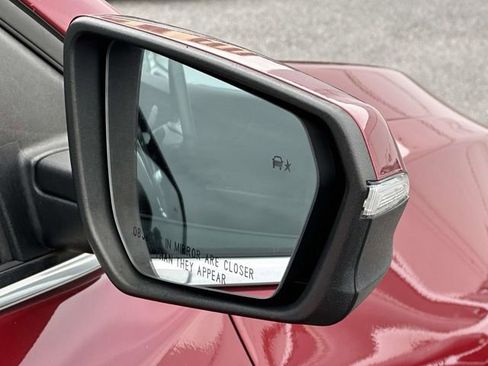 Used 2018 Chevrolet Equinox LT w/ Sun & Infotainment Package image 27