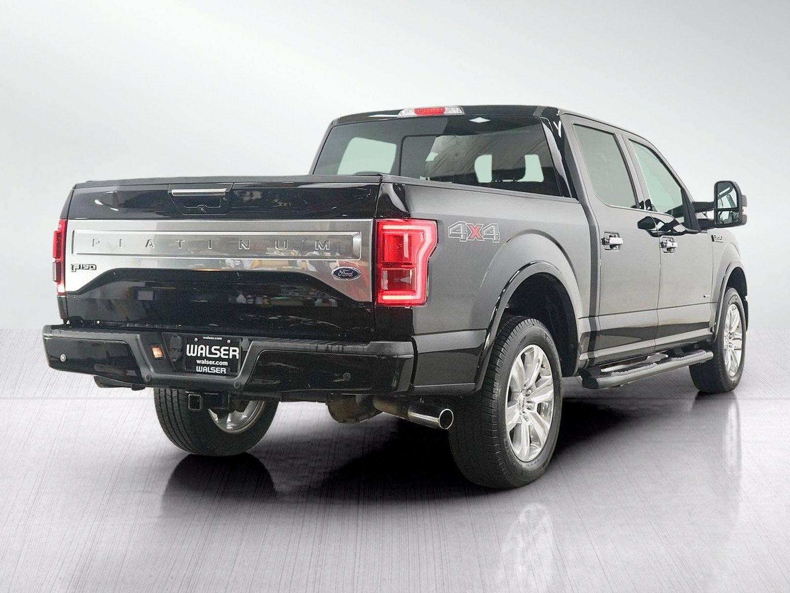 Used 2017 Ford F150 Platinum w/ Equipment Group 701A Luxury AWD/4WD image 5