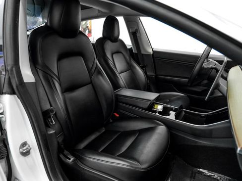 Used 2019 Tesla Model 3 Long Range RWD image 29