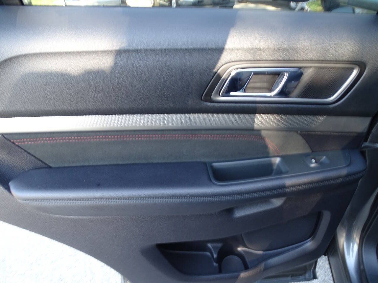 Used 2019 Ford Explorer AWD XLT w/ XLT Sport Appearance Package image 42