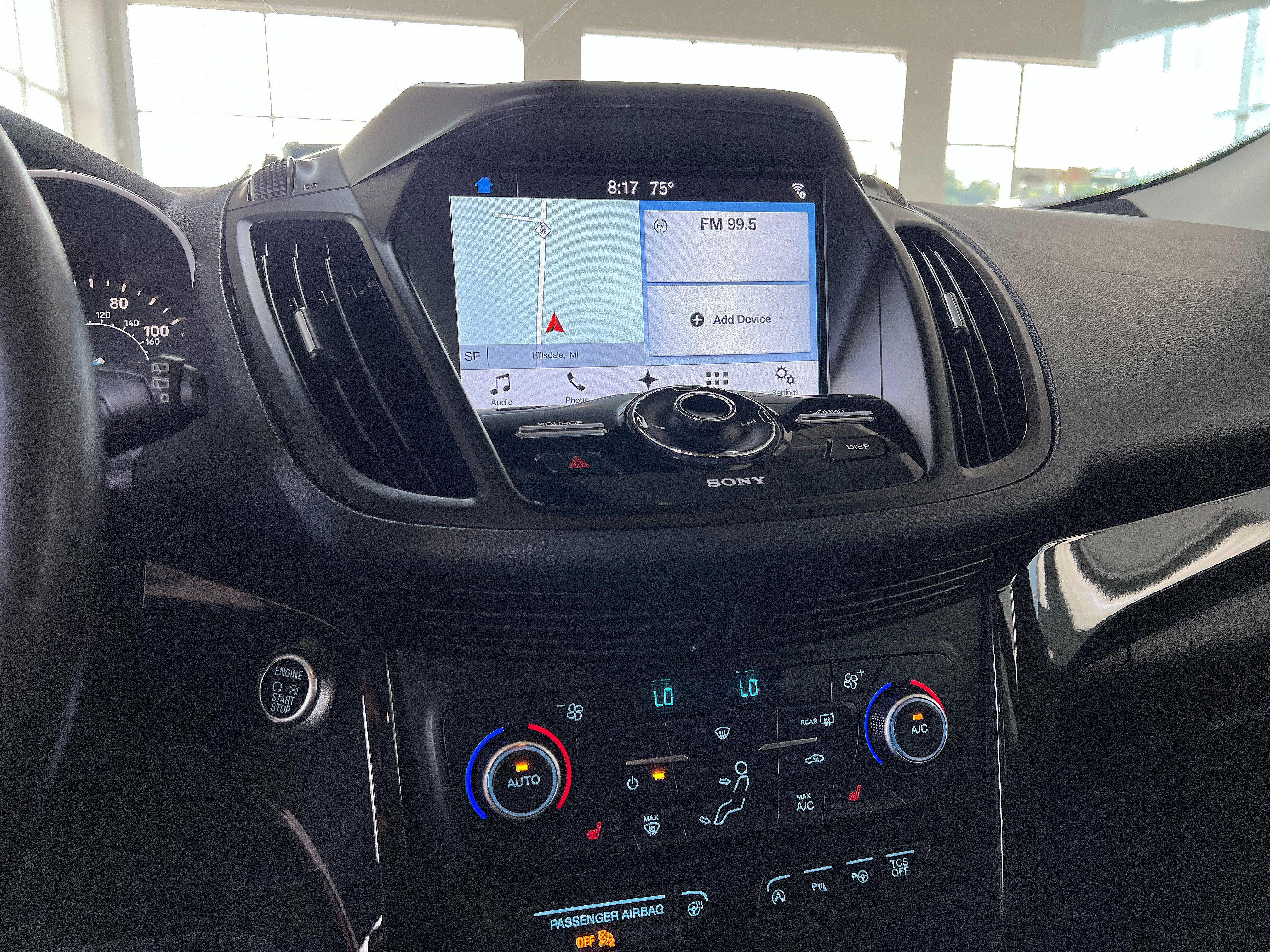 Used 2018 Ford Escape Titanium AWD/4WD image 16