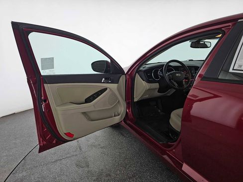 Used 2013 Kia Optima EX image 19
