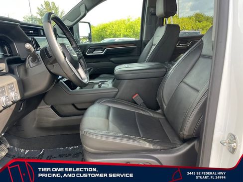 Used 2025 GMC Sierra 3500 Denali w/ Denali Reserve Package AWD/4WD image 9