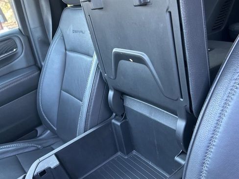 Certified 2023 GMC Yukon Denali image 21