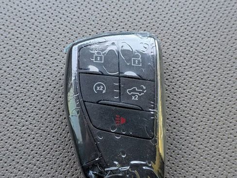 Used 2024 GMC Sierra 2500 SLT w/ SLT Premium Package image 27