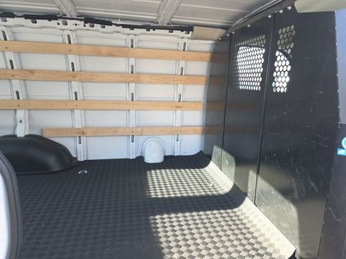 Used 2024 GMC Savana 2500 w/ Driver Convenience Package image 12
