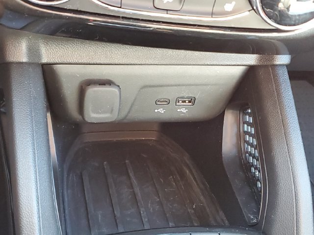 Used 2025 Chevrolet TrailBlazer RS w/ Driver Confidence Package FWD image 30