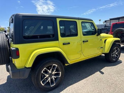 Used 2024 Jeep Wrangler Unlimited AWD/4WD image 5