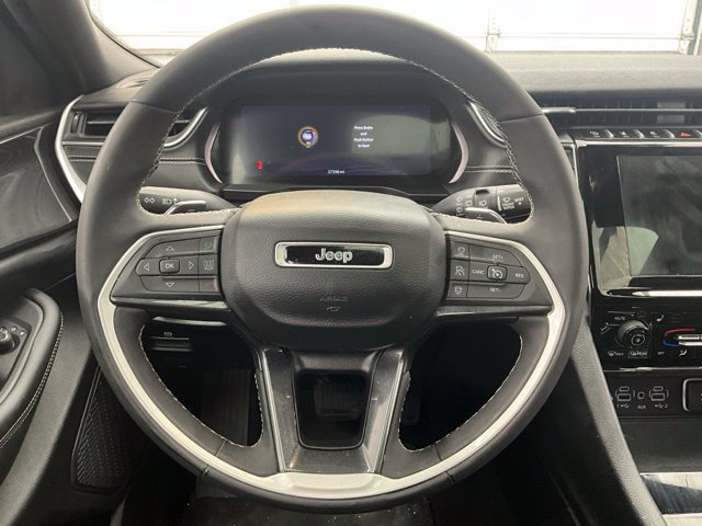 Used 2023 Jeep Grand Cherokee L Laredo AWD/4WD image 10