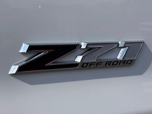 Used 2019 Chevrolet Silverado 2500 LTZ w/ Duramax Plus Package AWD/4WD image 11