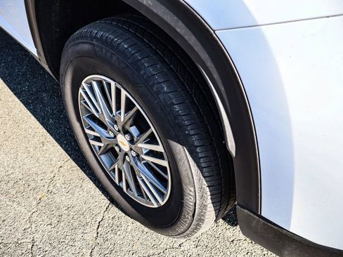 Certified 2024 Chevrolet Traverse LT image 43