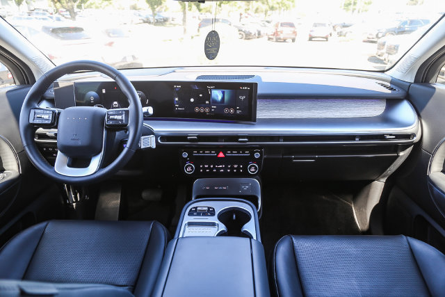 New 2026 Hyundai Ioniq 9 SEL AWD/4WD image 13