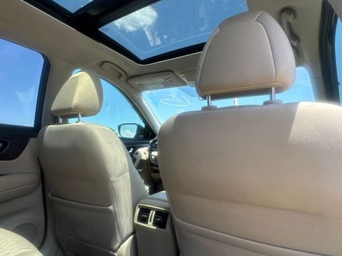 Used 2019 Nissan Rogue SV w/ Sun & Sound Touring Package FWD image 32