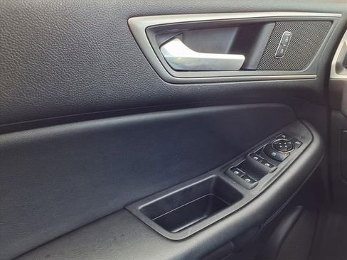 Used 2023 Ford Edge SEL image 19