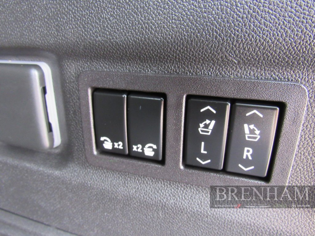 Used 2023 GMC Yukon XL SLT w/ SLT Luxury Package RWD image 22