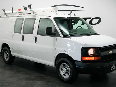 Used 2015 Chevrolet Express 2500 RWD image 8