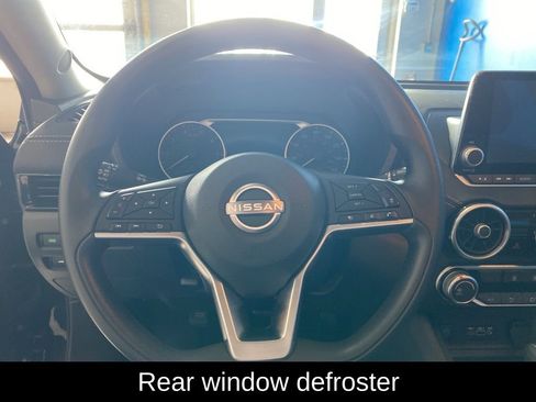 Used 2025 Nissan Sentra SV image 6