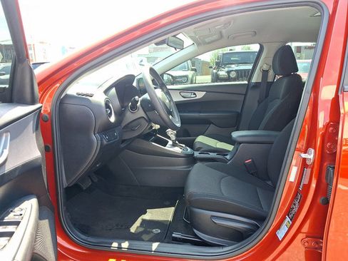 Used 2022 Kia Forte LXS FWD image 13