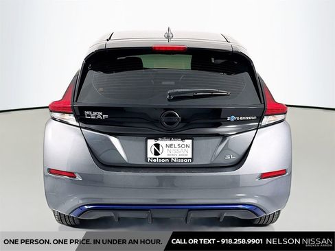 Used 2018 Nissan Leaf SL w/ SL Technology Package FWD image 6
