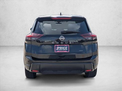 Used 2024 Nissan Rogue S AWD/4WD image 7