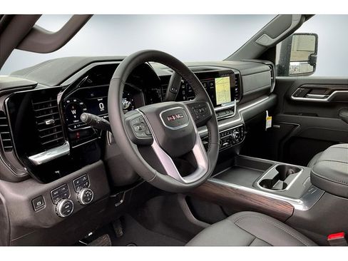 New 2025 GMC Sierra 2500 SLT w/ SLT Convenience Package image 7