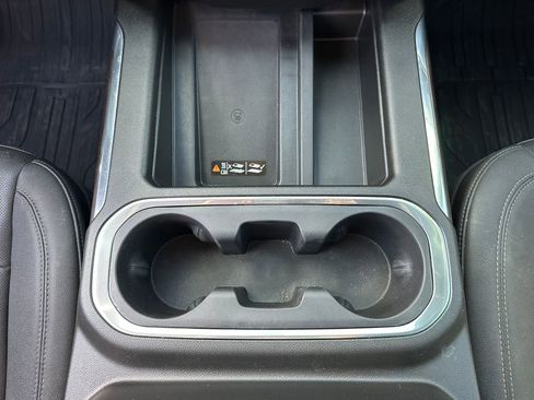 Used 2023 GMC Sierra 2500 SLT w/ SLT Premium Package image 16