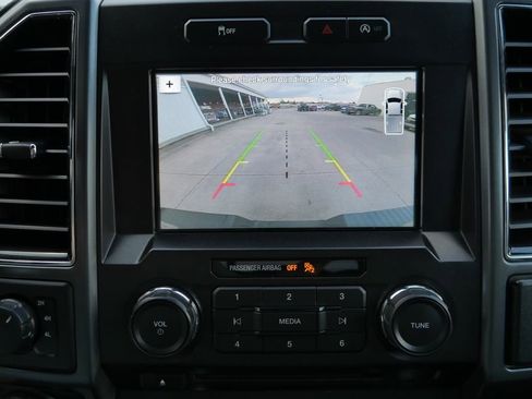 Used 2018 Ford F150 XLT w/ Equipment Group 302A Luxury AWD/4WD image 17