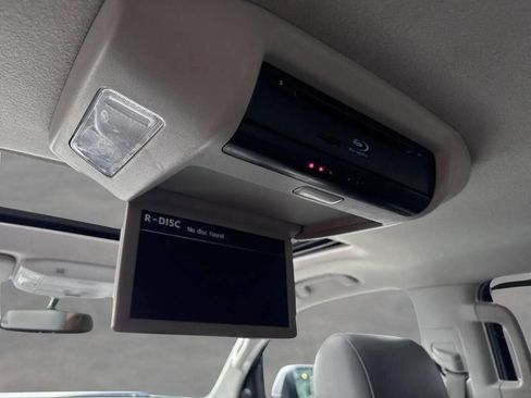Used 2013 Toyota Sequoia Limited AWD/4WD image 33