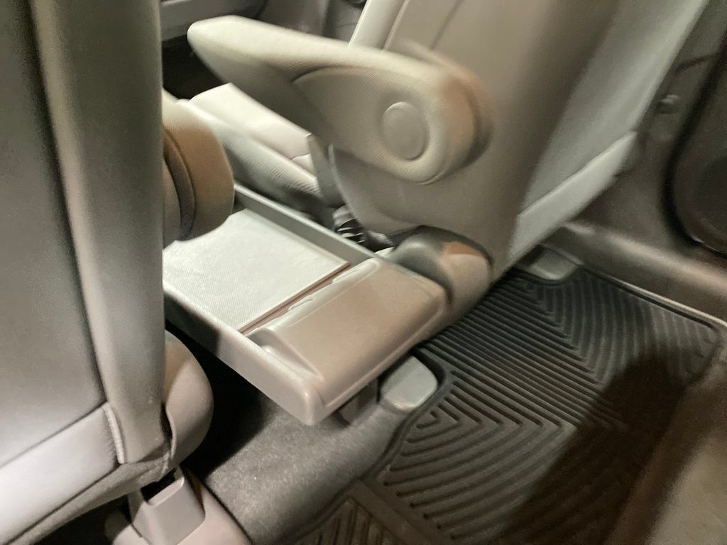 Used 2011 Honda CR-V LX image 11