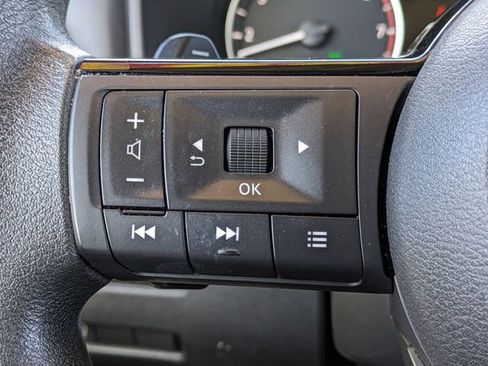 Used 2023 Nissan Rogue SV image 26