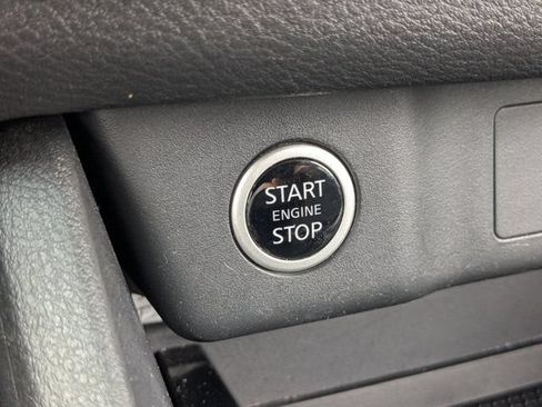 Used 2023 Nissan Rogue S FWD image 26