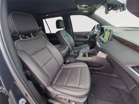Used 2023 Chevrolet Tahoe Premier AWD/4WD image 36