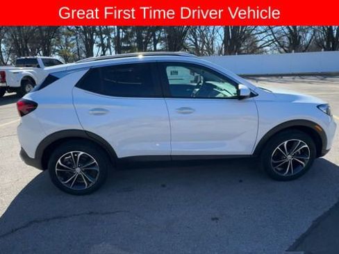 Used 2023 Buick Encore GX Select w/ Safety Package II image 9