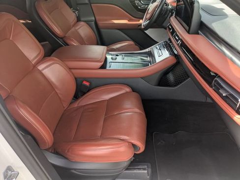 Used 2025 Lincoln Aviator Reserve w/ Equipment Group 201A AWD/4WD image 24