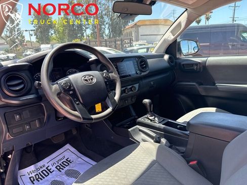 Used 2020 Toyota Tacoma SR image 17