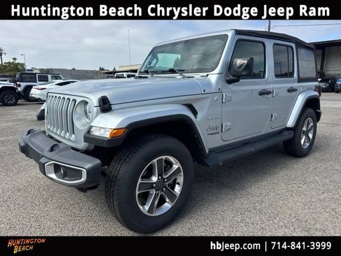 Used 2022 Jeep Wrangler Unlimited Sahara w/ Cold Weather Group AWD/4WD image 1