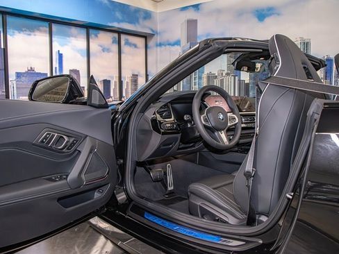 New 2026 BMW Z4 M40i w/ Shadowloine Package image 15