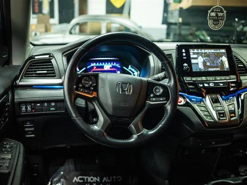Used 2023 Honda Odyssey Elite image 16