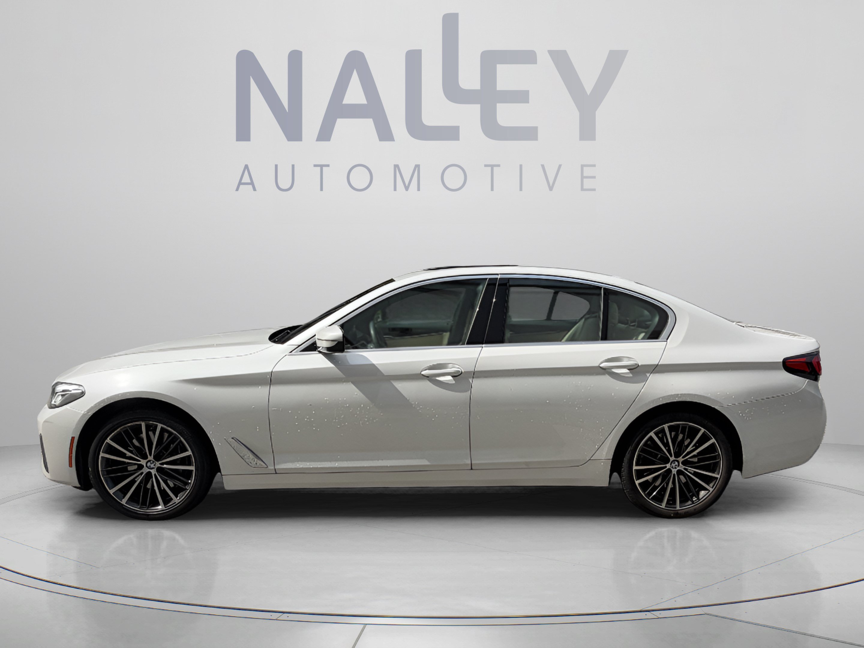 Used 2022 BMW 540i w/ Convenience Package RWD image 2
