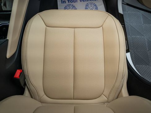 Used 2026 Jeep Grand Cherokee L Limited w/ Luxury Tech Group II AWD/4WD image 35