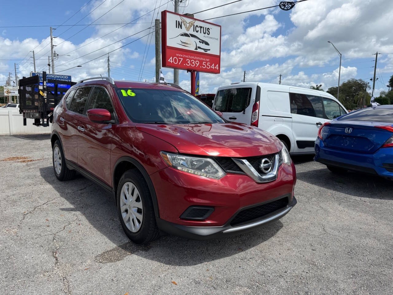 Used 2016 Nissan Rogue S w/ Appearance Package FWD image 2
