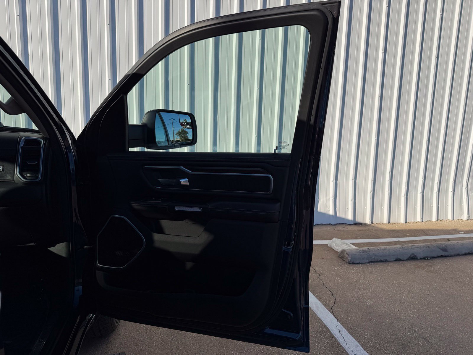Used 2021 RAM 1500 Laramie w/ Laramie Southwest Edition RWD image 39