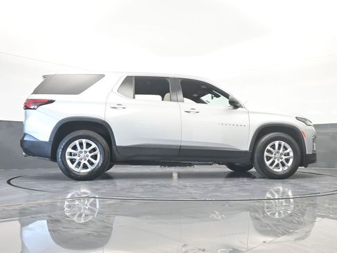 Used 2022 Chevrolet Traverse LS image 57