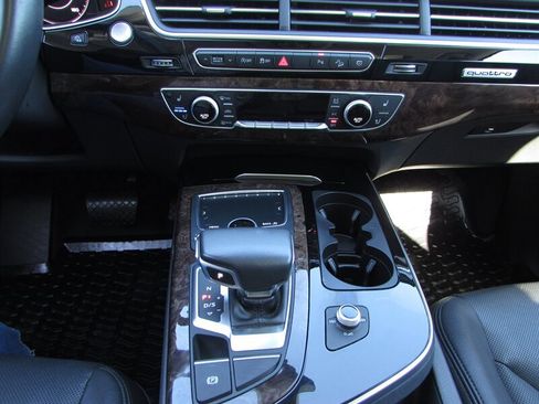 Used 2018 Audi Q7 3.0T Prestige w/ Prestige Package image 9