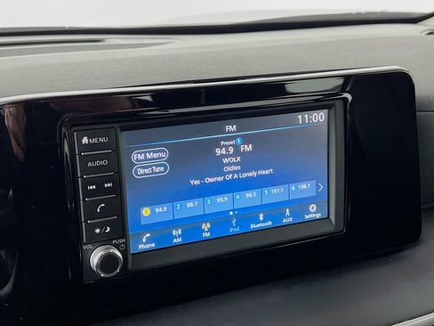 Used 2025 Nissan Kicks S image 11